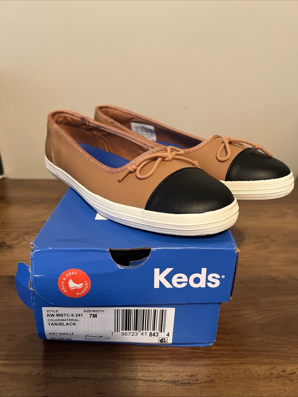 Keds soft Napa le arch ankle support Tan and Black Slip-On Sneakers with Bow